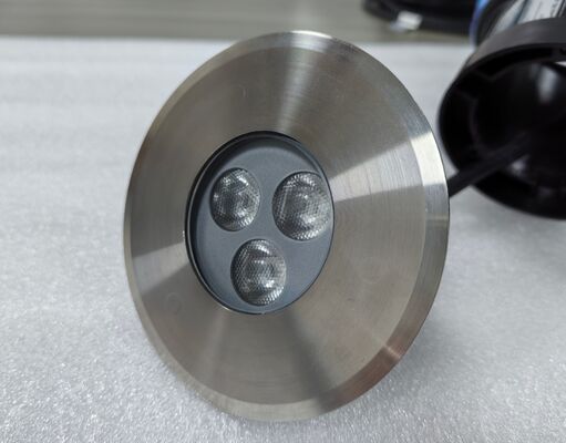 Встроенные светодиодные осветительные приборы для бассейна с световой эффективностью 100 мвт, предназначенные для температурного диапазона от 20 до 45 ° C и освещения бассейна