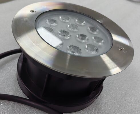 100lmw Светодиодное освещение для бассейна RGB Варианты цветов Водонепроницаемые светильники Подходят для помещений и открытых бассейнов