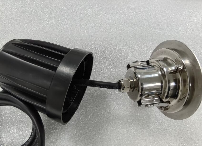 RGB светодиодные бассейны освещение DC12V Входное напряжение 100lmw Светоэффективность Яркие водонепроницаемые подводные осветительные решения