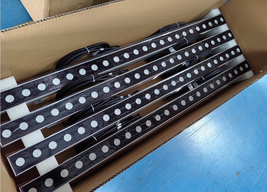 Светильники для наружной заливки стен с цветовой температурой 2700K-6500K, разработанные для стабильной цветопередачи и работы в различных погодных условиях