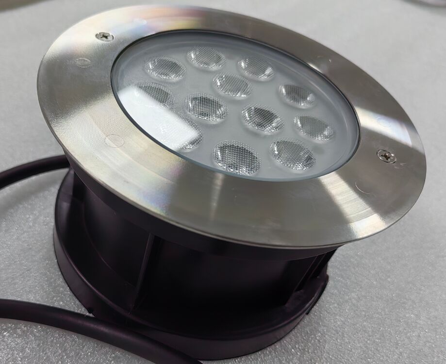 100lmw Светодиодное освещение для бассейна RGB Варианты цветов Водонепроницаемые светильники Подходят для помещений и открытых бассейнов