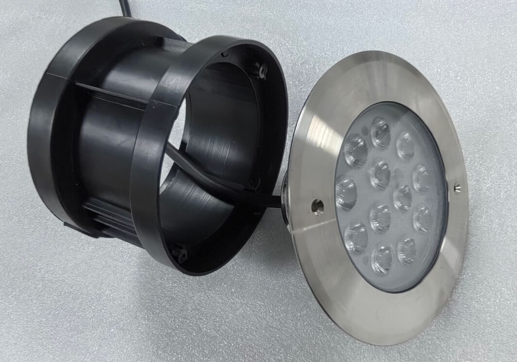 Подводные светодиодные фонари из нержавеющей стали 316L, обеспечивающие эффективность освещения в 100 мвт, идеально подходят для аквариумов, прудов и водоемов.